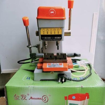 Jinfa 368A Ключевая режущая машина 13 кг 120 Вт Моторная мощность для вертикального дублирования автомобильного ключа