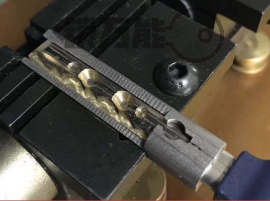 ABS Части станка для резки ключей из стали Вертикальный ключевой зажим